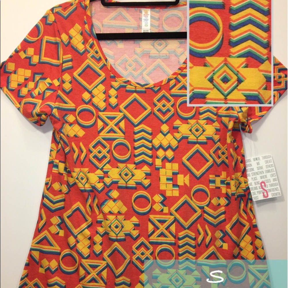 Lularoe Classic T BNWT